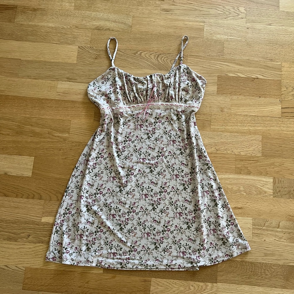 Windsor Floral Mini Dress - Size Large *Worn Once*